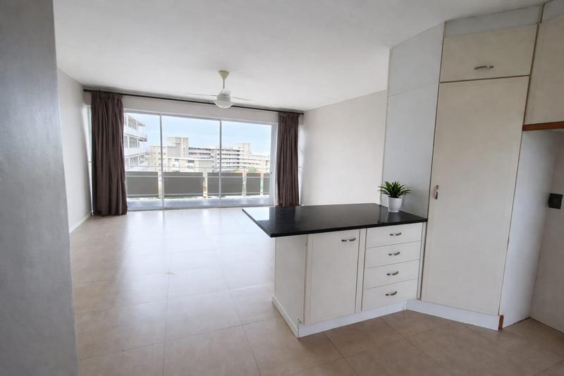 2 Bedroom Property for Sale in Green Point Western Cape
